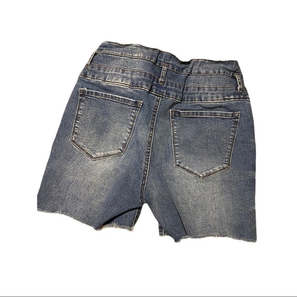 **6 for $20** Refuge denim shorts sz 6 - Picture 2 of 3